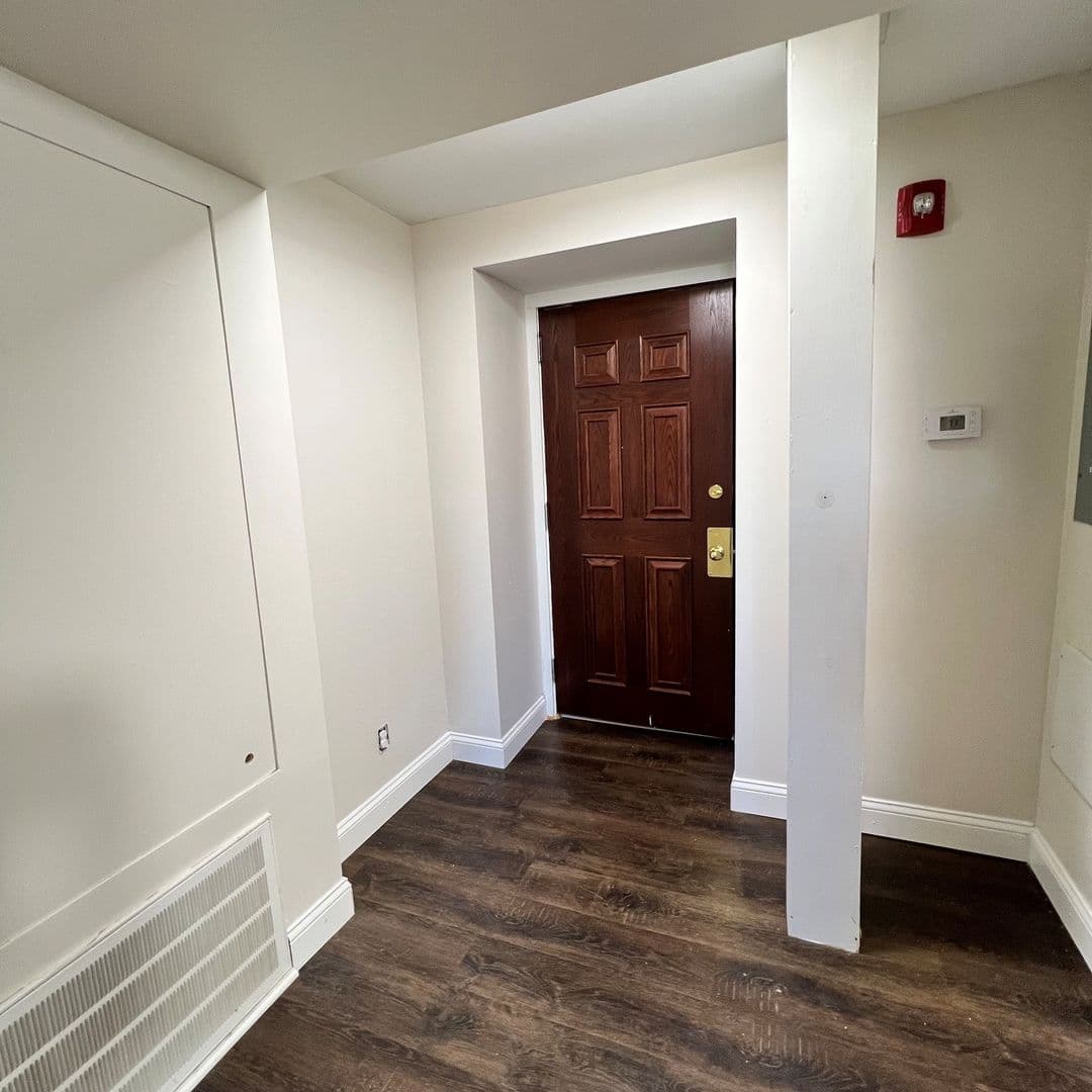 Detroit Apartment: 81 Peterboro St.