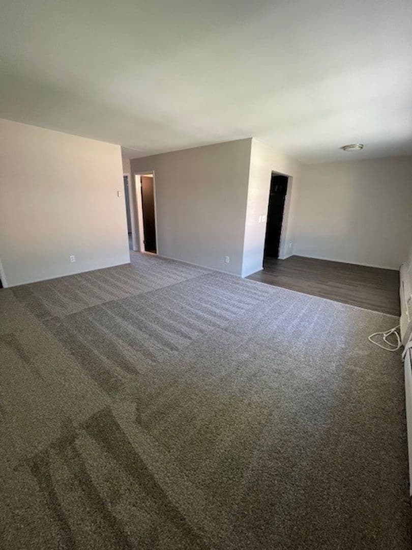 Milford Apartment: 855 E. Commerce Street