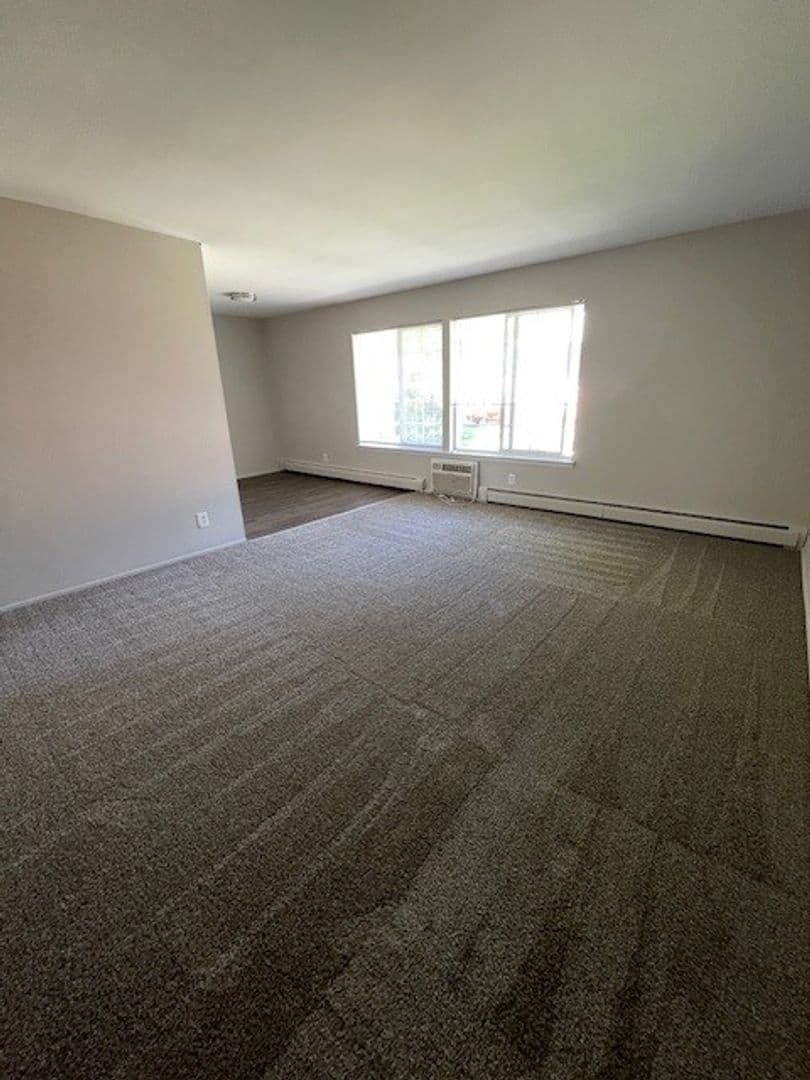 Milford Apartment: 855 E. Commerce Street