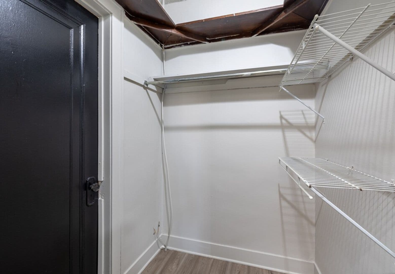 Dearborn Apartment: 851 Oakwood Blvd