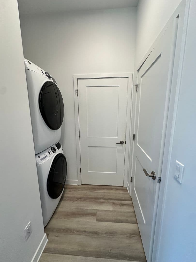 Royal Oak Apartment: 1148 S Washington Ave.