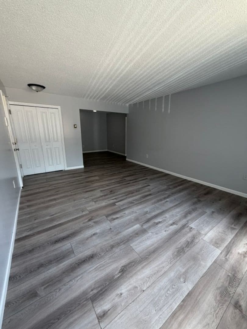 Walled Lake Apartment: 1250 E West Maple Rd