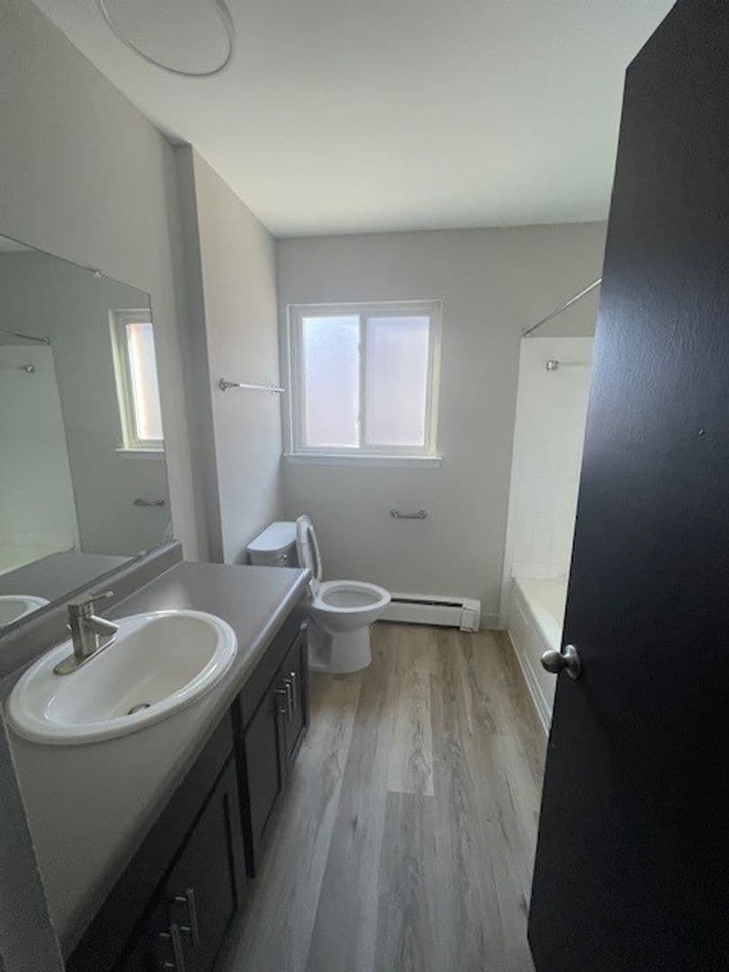 Ferndale Apartment: 901 St Louis Street & 333 W Marshall Street