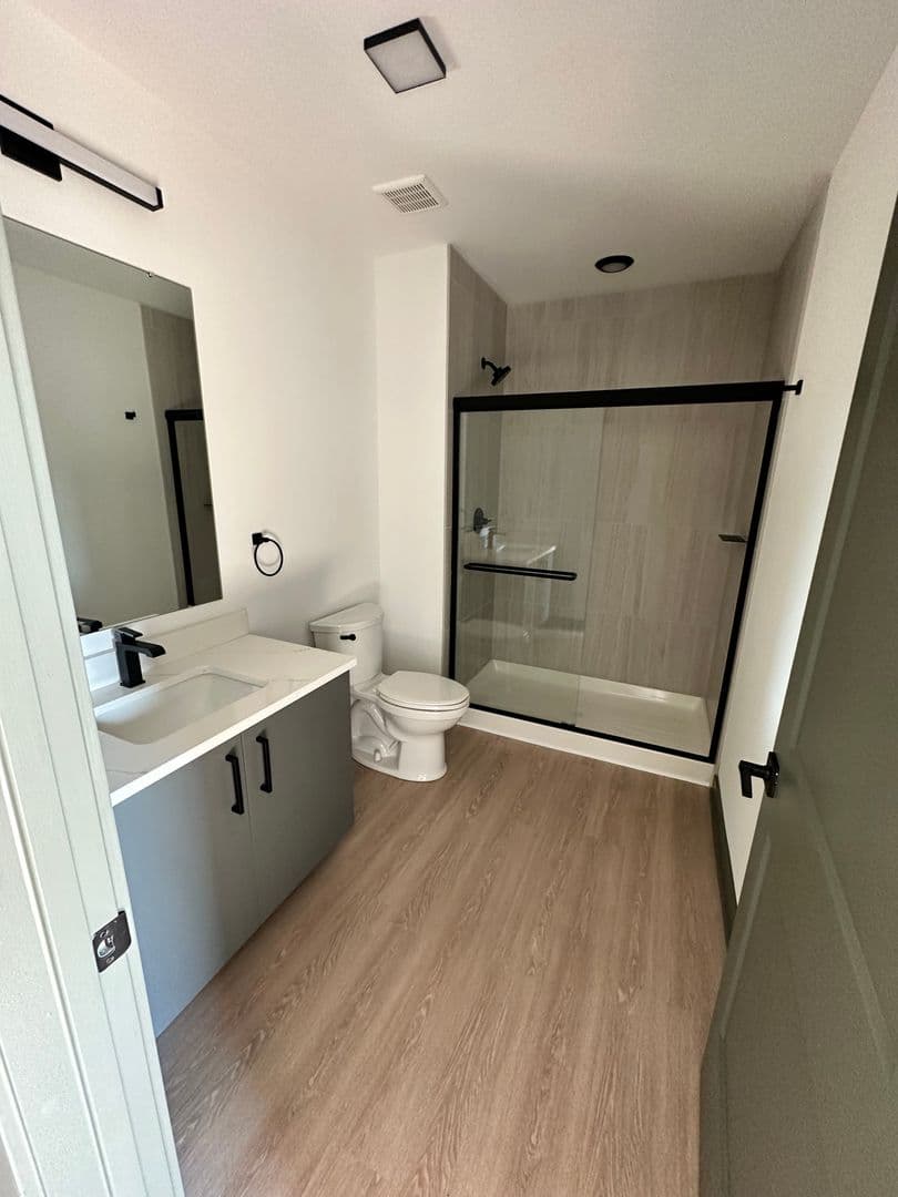 Berkley Apartment: 2219 Coolidge Hwy