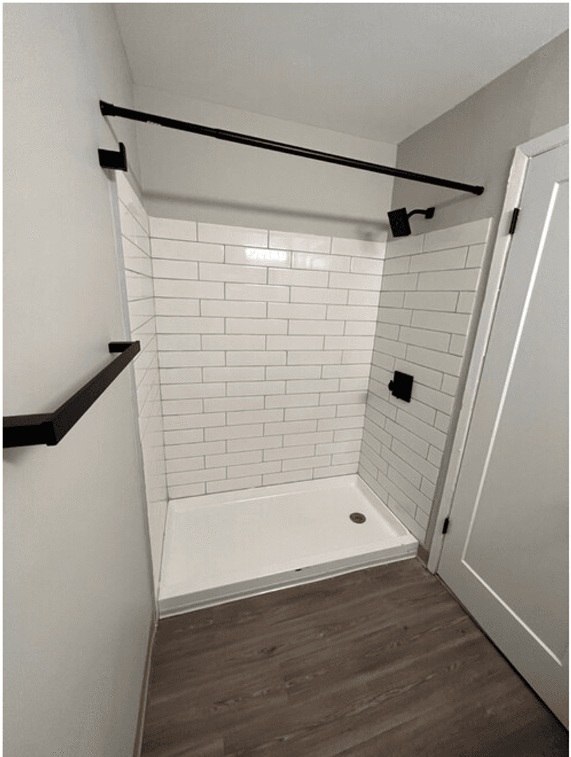 Royal Oak Apartment: 620 S. Center Street