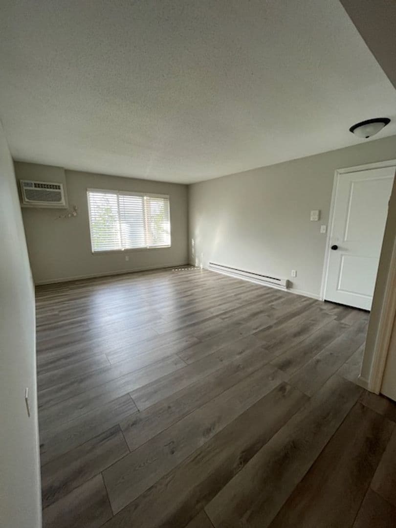 Walled Lake Apartment: 1250 E West Maple Rd