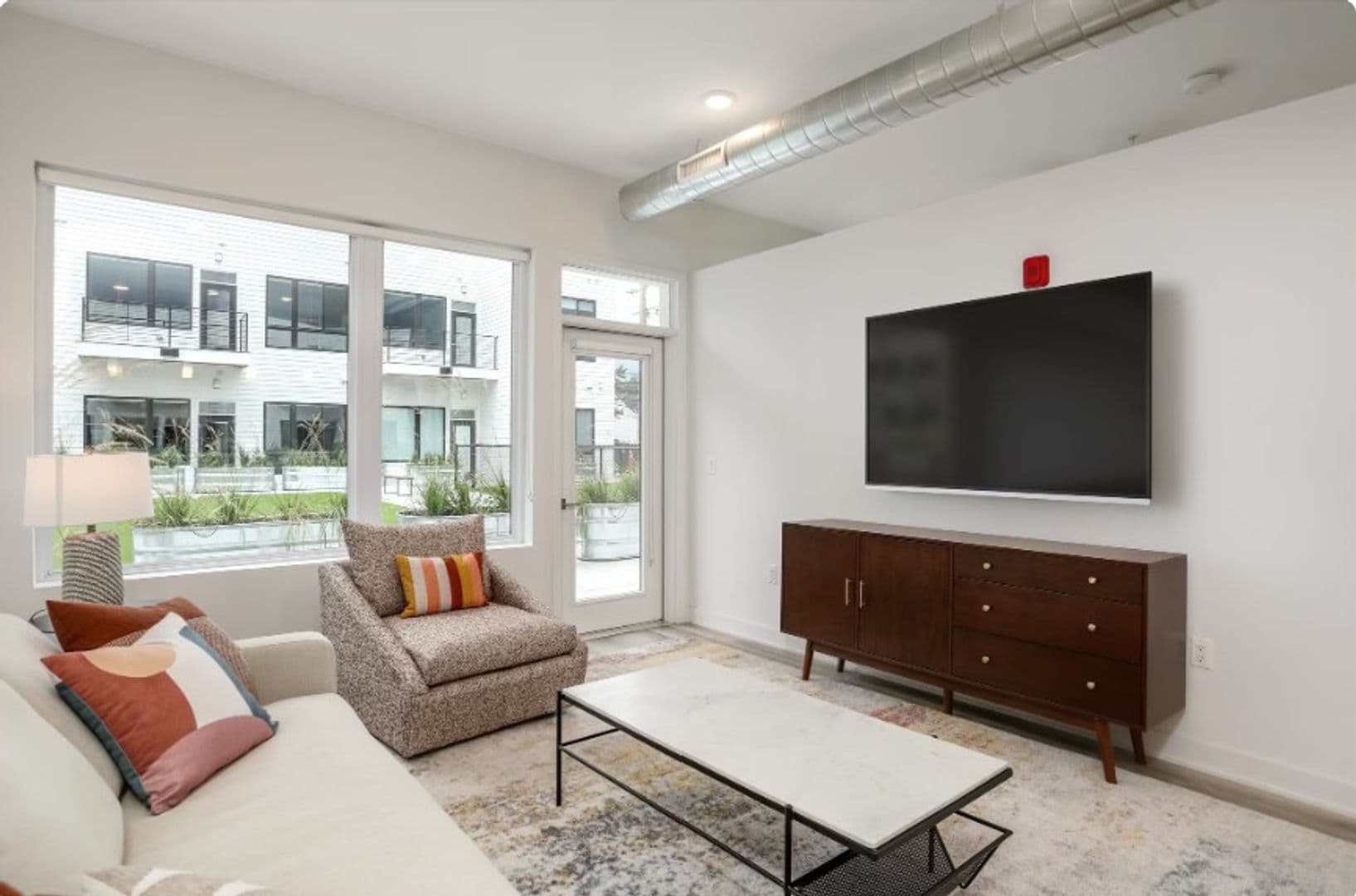 Royal Oak Apartment: 1148 S Washington Ave.