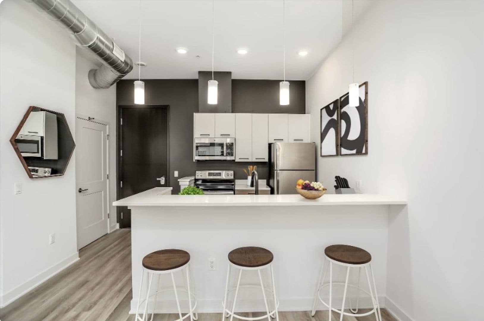 Royal Oak Apartment: 1148 S Washington Ave.