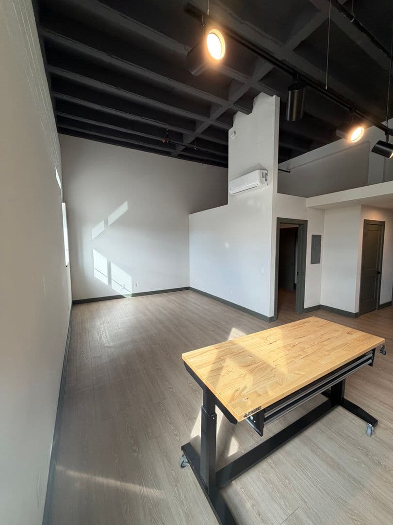 Berkley Apartment: 2219 Coolidge Hwy