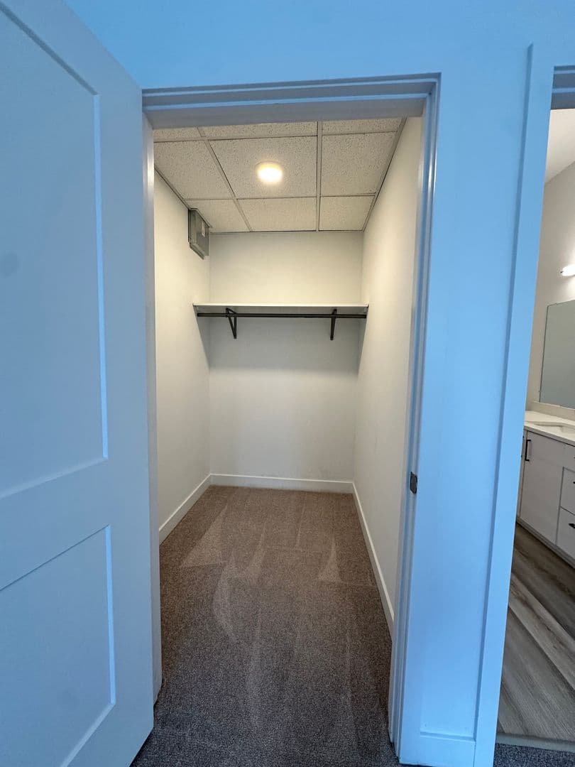 Royal Oak Apartment: 1148 S Washington Ave.