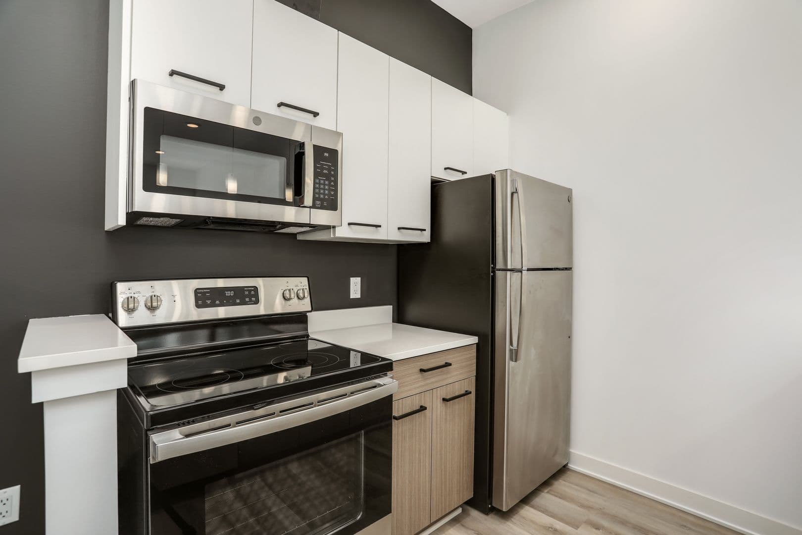 Royal Oak Apartment: 1148 S Washington Ave.