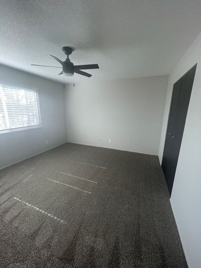 Royal Oak Apartment: 4031 Crooks Road