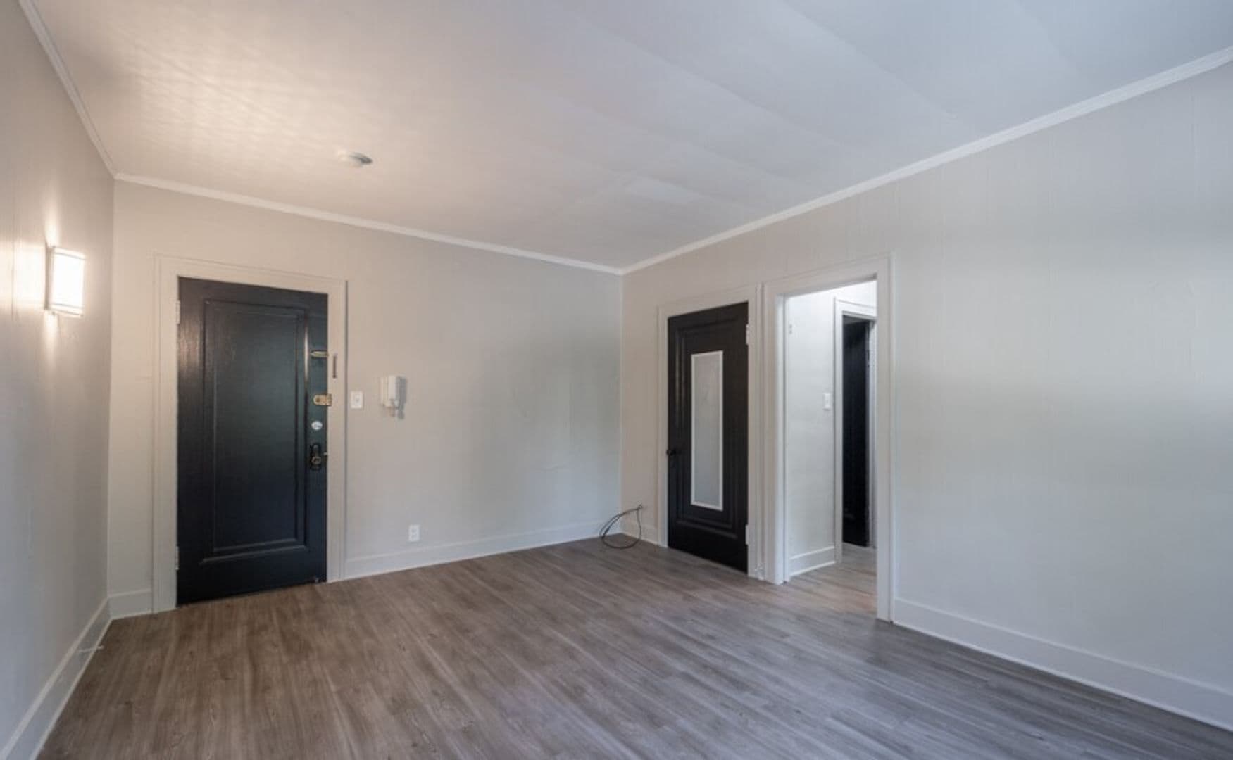 Dearborn Apartment: 851 Oakwood Blvd