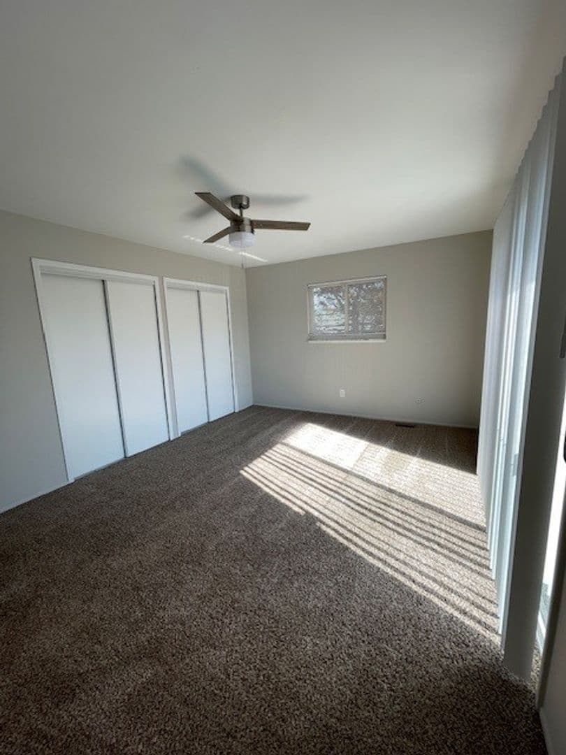 Berkley Apartment: 2575 Catalpa Drive