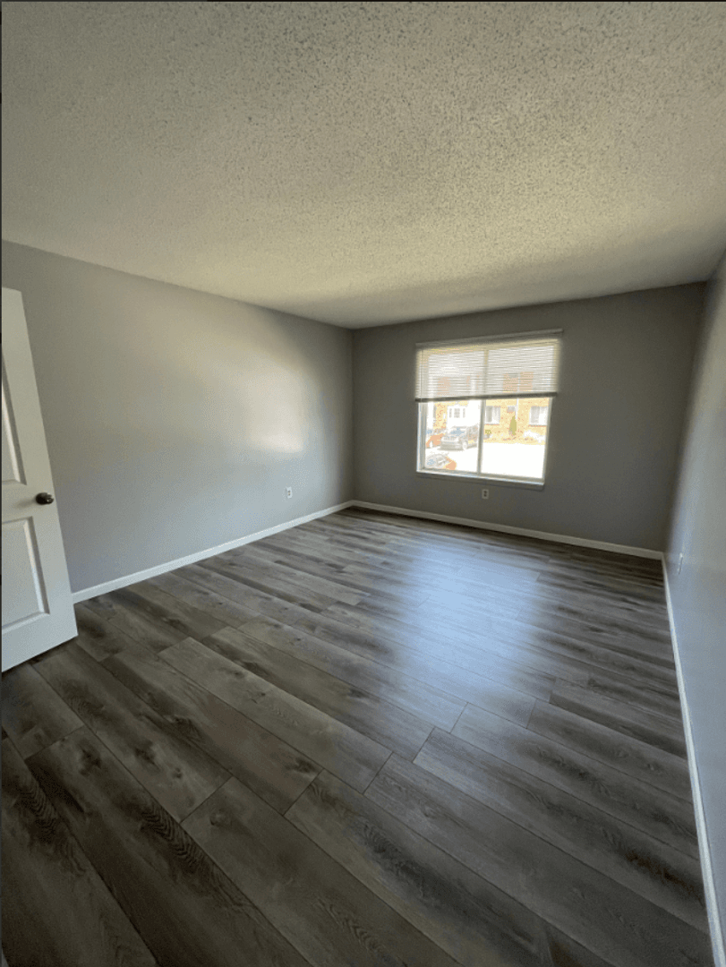 Walled Lake Apartment: 1250 E West Maple Rd