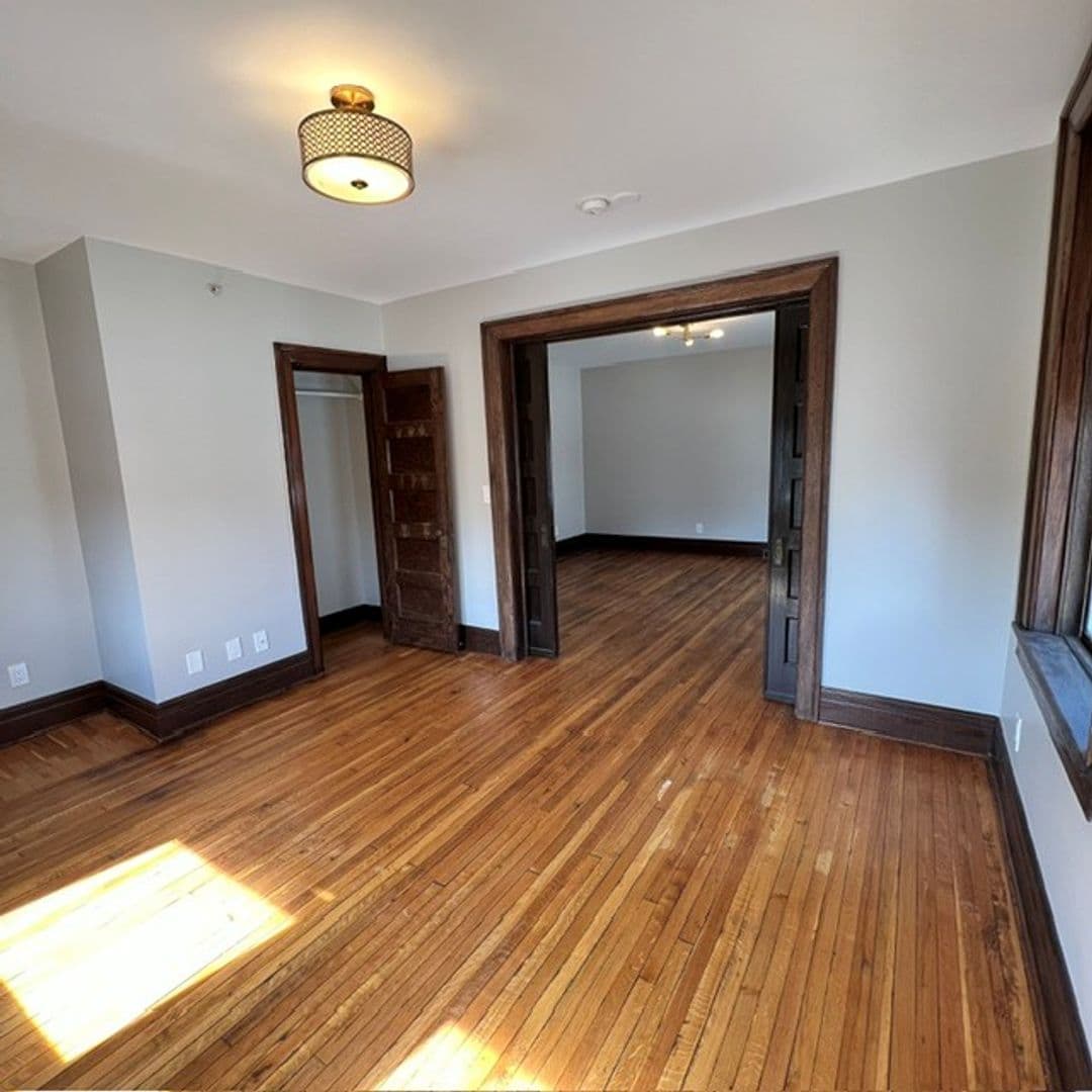 Detroit Apartment: 14 Charlotte St