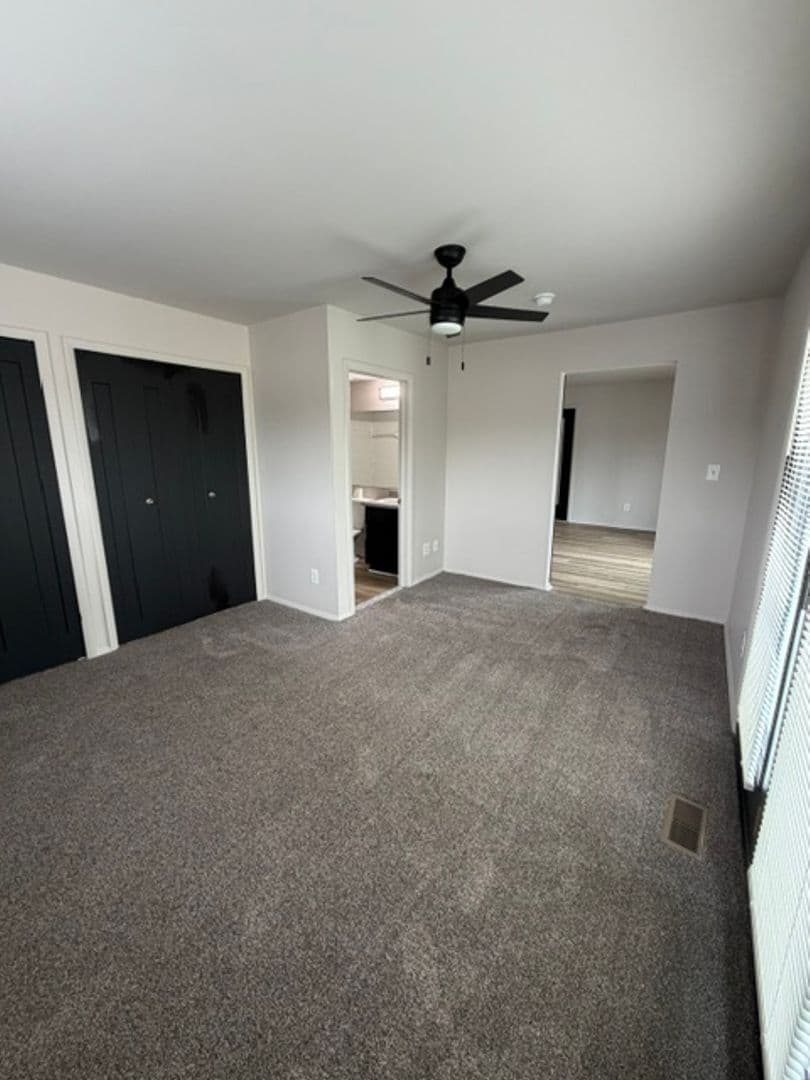 Berkley Apartment: 2575 Catalpa Drive