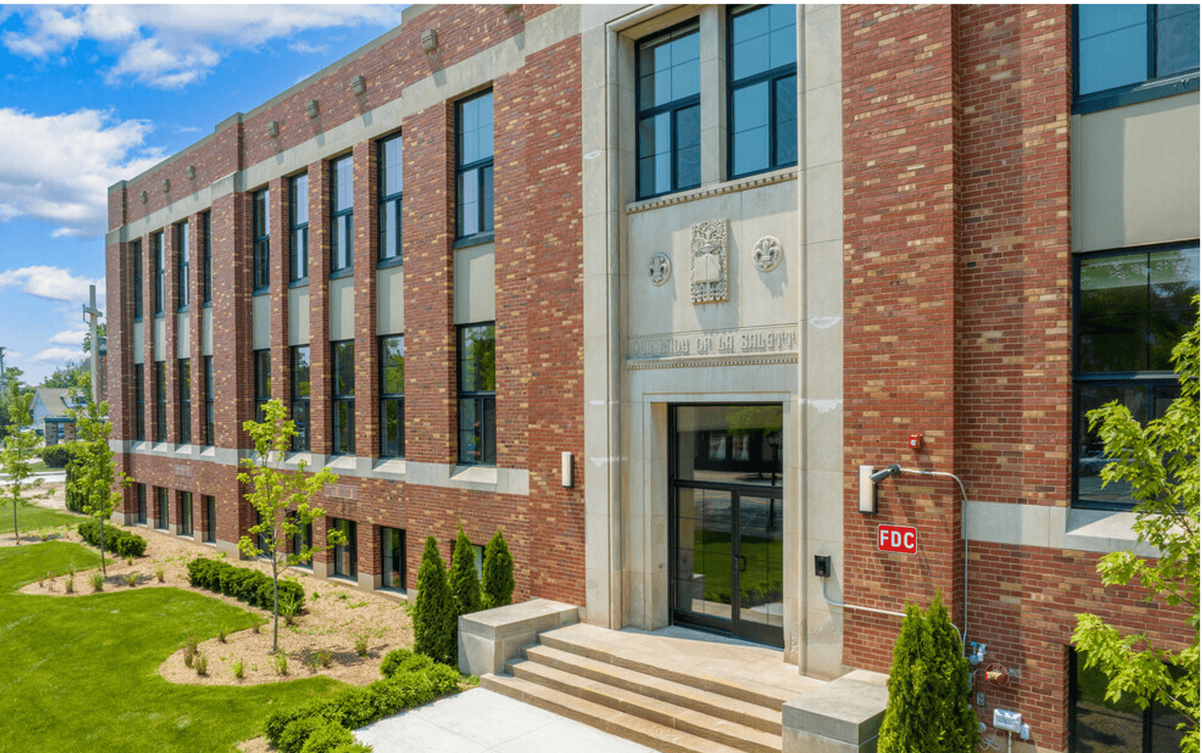 Berkley Apartment: 2219 Coolidge Hwy
