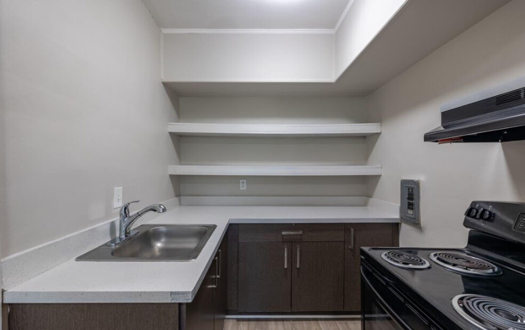 Dearborn Apartment: 851 Oakwood Blvd