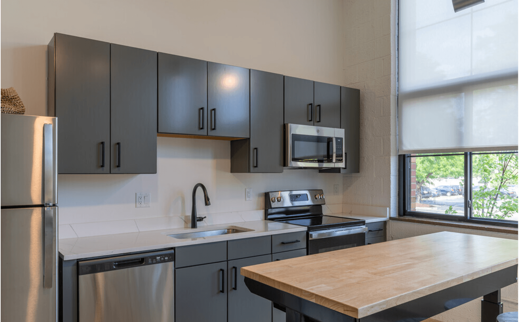 Berkley Apartment: 2219 Coolidge Hwy