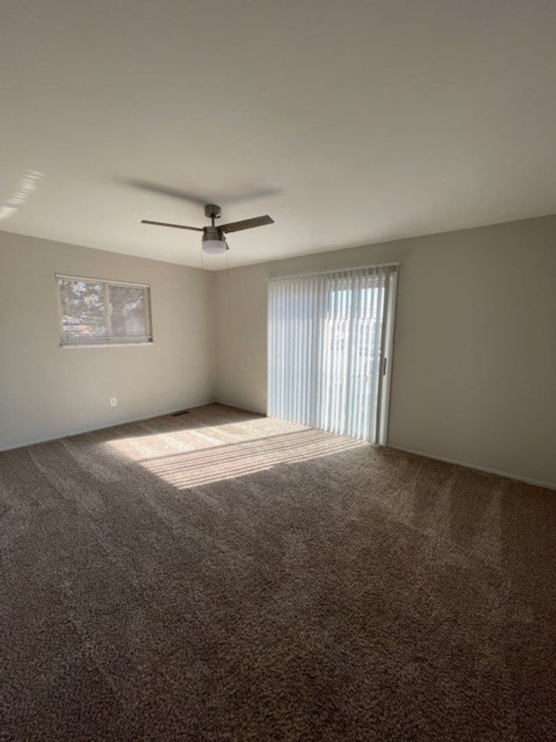 Berkley Apartment: 2575 Catalpa Drive