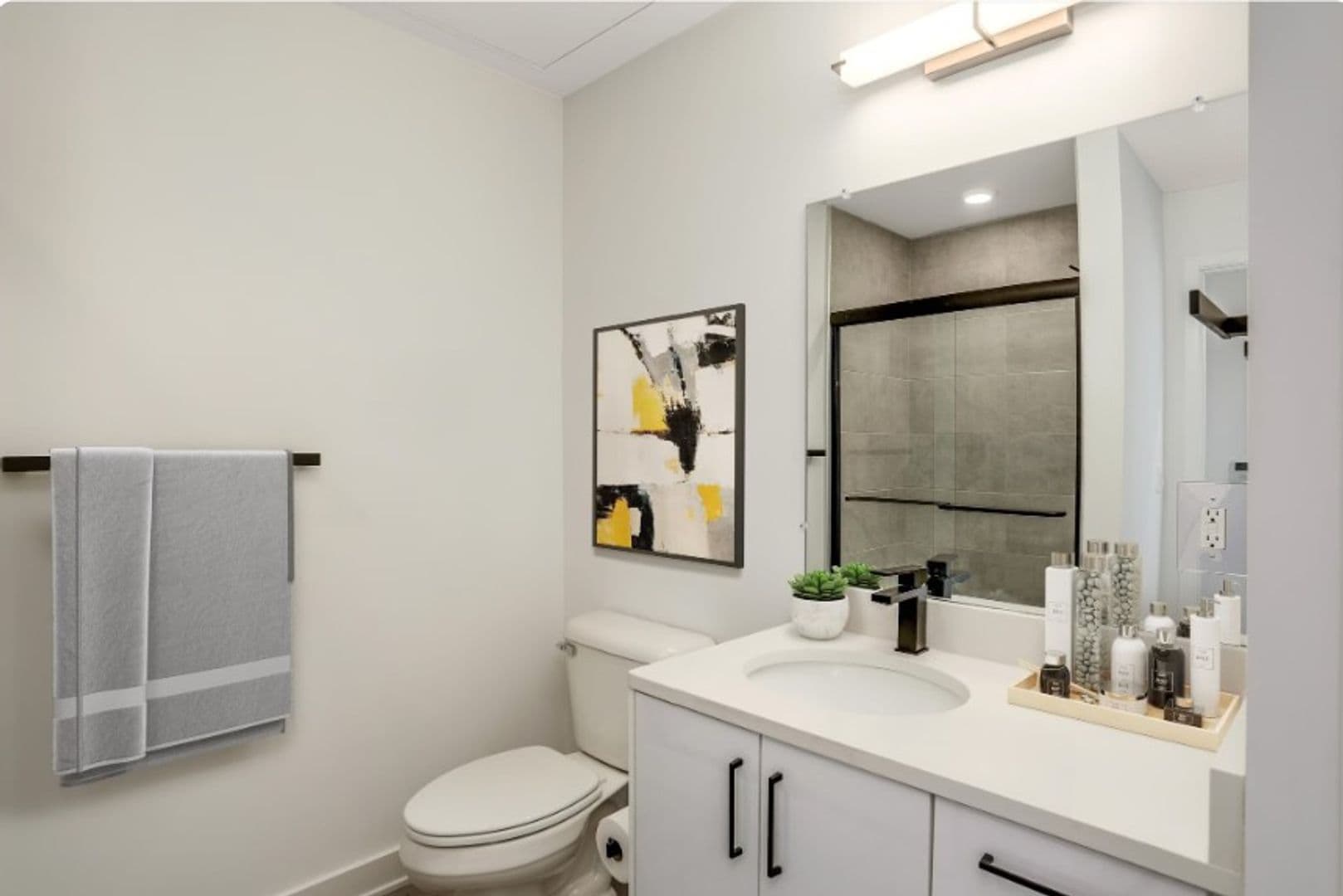 Royal Oak Apartment: 1148 S Washington Ave.