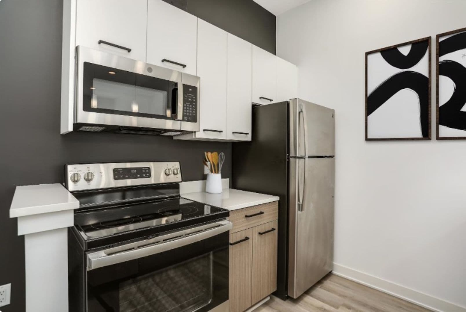Royal Oak Apartment: 1148 S Washington Ave.