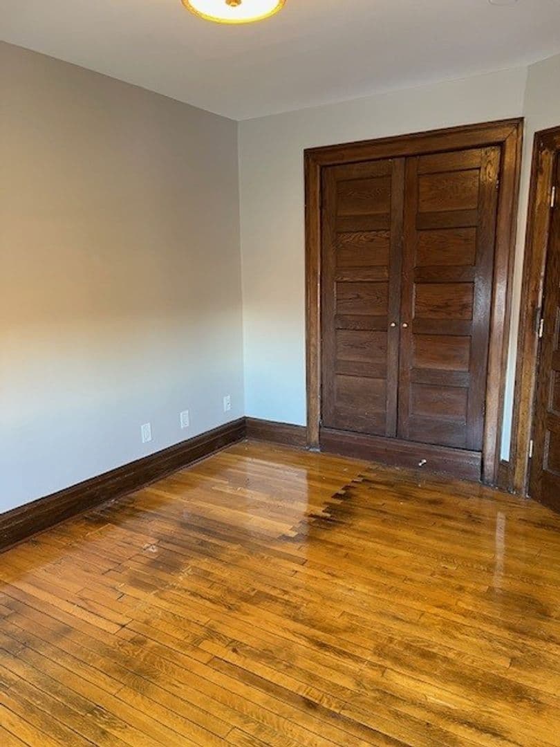 Detroit Apartment: 14 Charlotte St