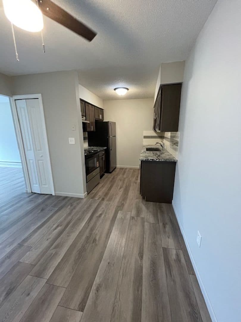 Walled Lake Apartment: 1250 E West Maple Rd