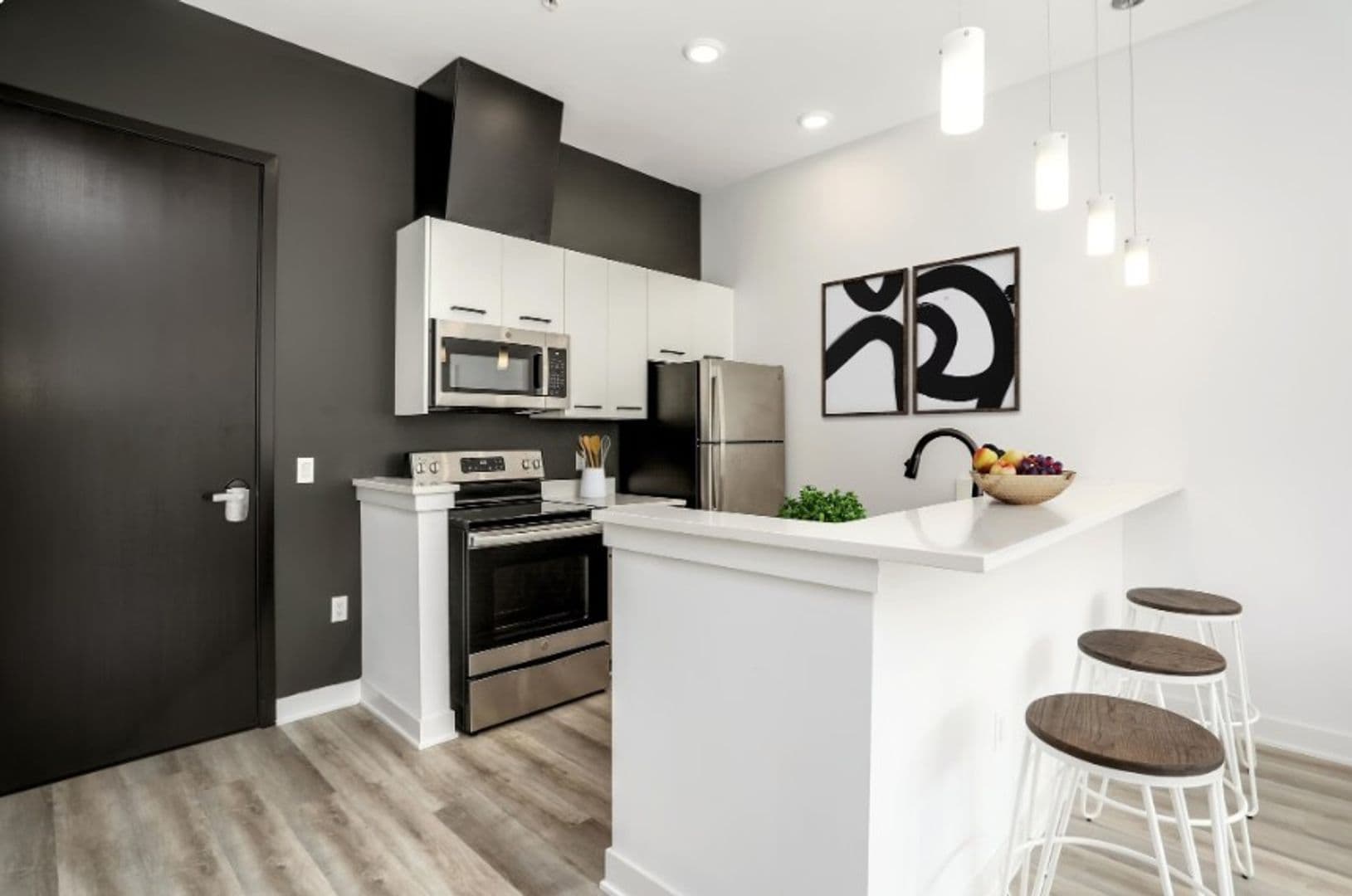 Royal Oak Apartment: 1148 S Washington Ave.