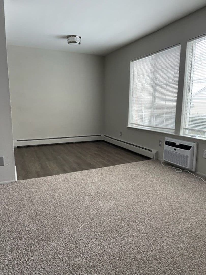 Milford Apartment: 855 E. Commerce Street