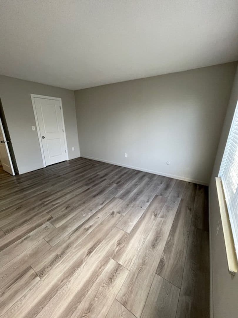 Walled Lake Apartment: 1250 E West Maple Rd