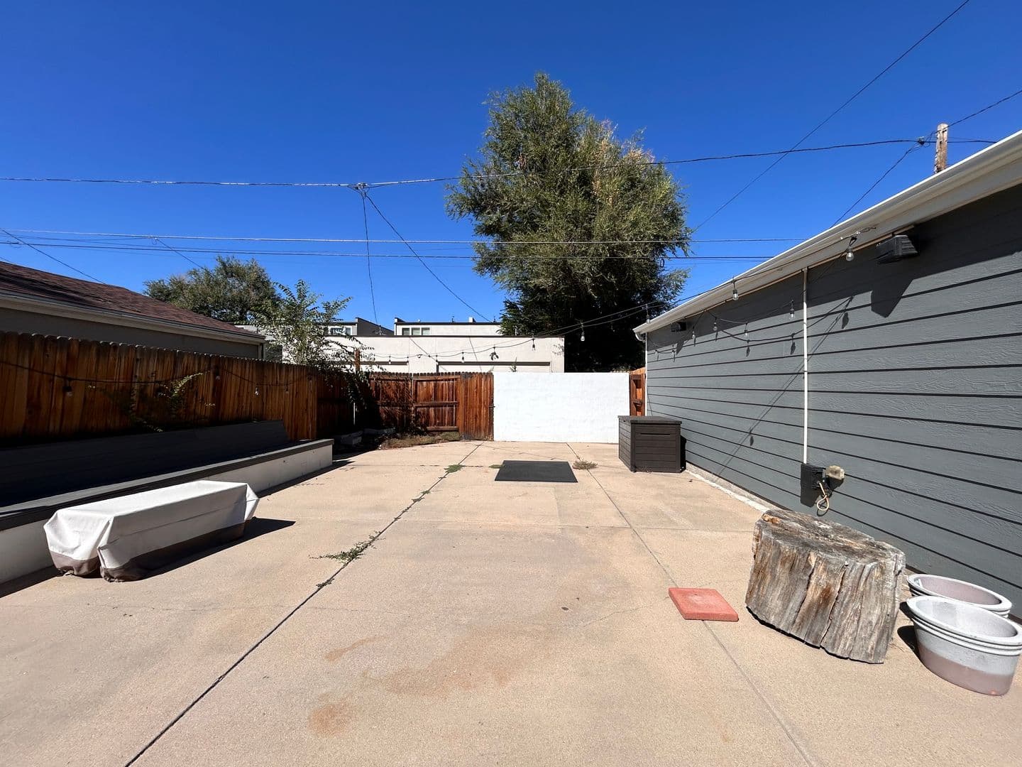 Denver House: 1571 W. Cedar Avenue