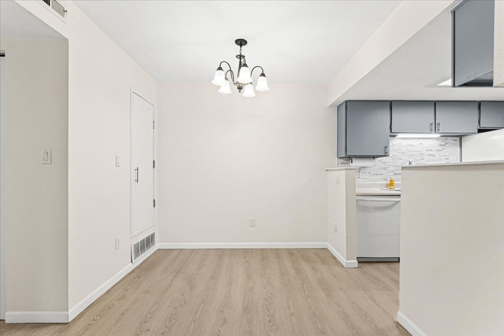 Denver Condo: 4400 S Quebec St #B105