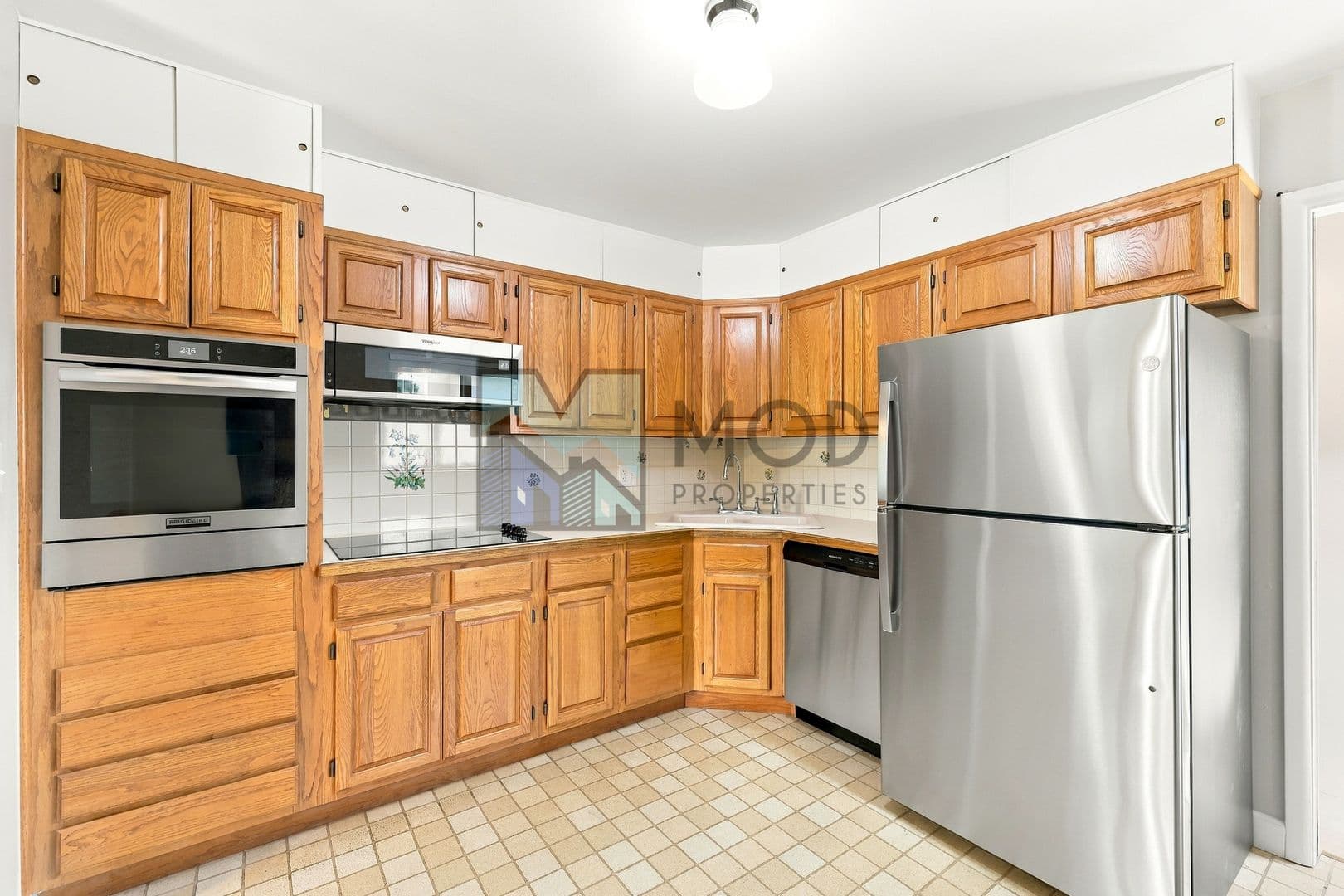 Denver House: 3326 S Ash St
