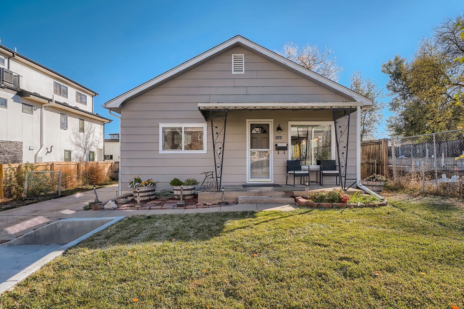 Englewood House: 3550 S Emerson Street