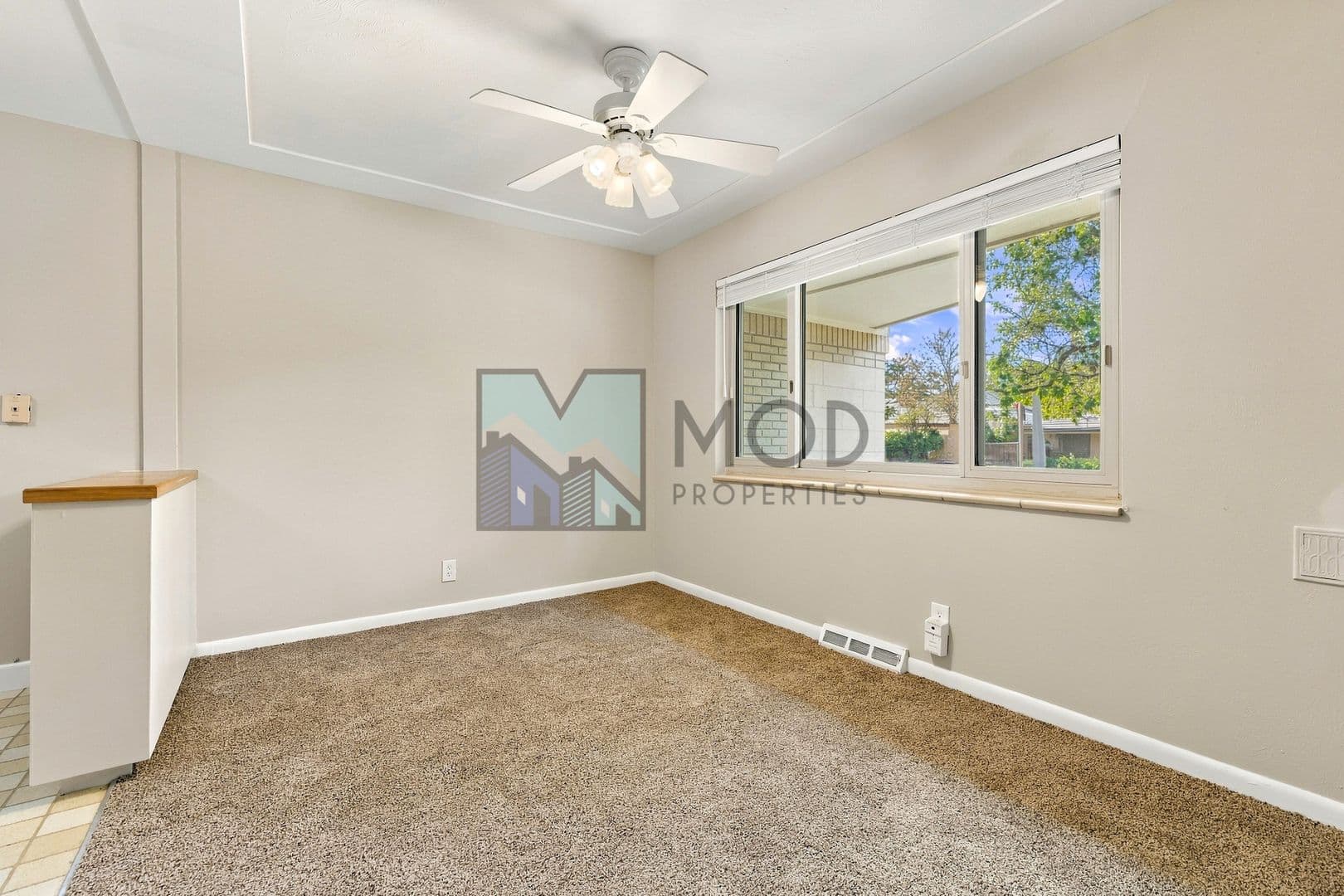 Denver House: 3326 S Ash St