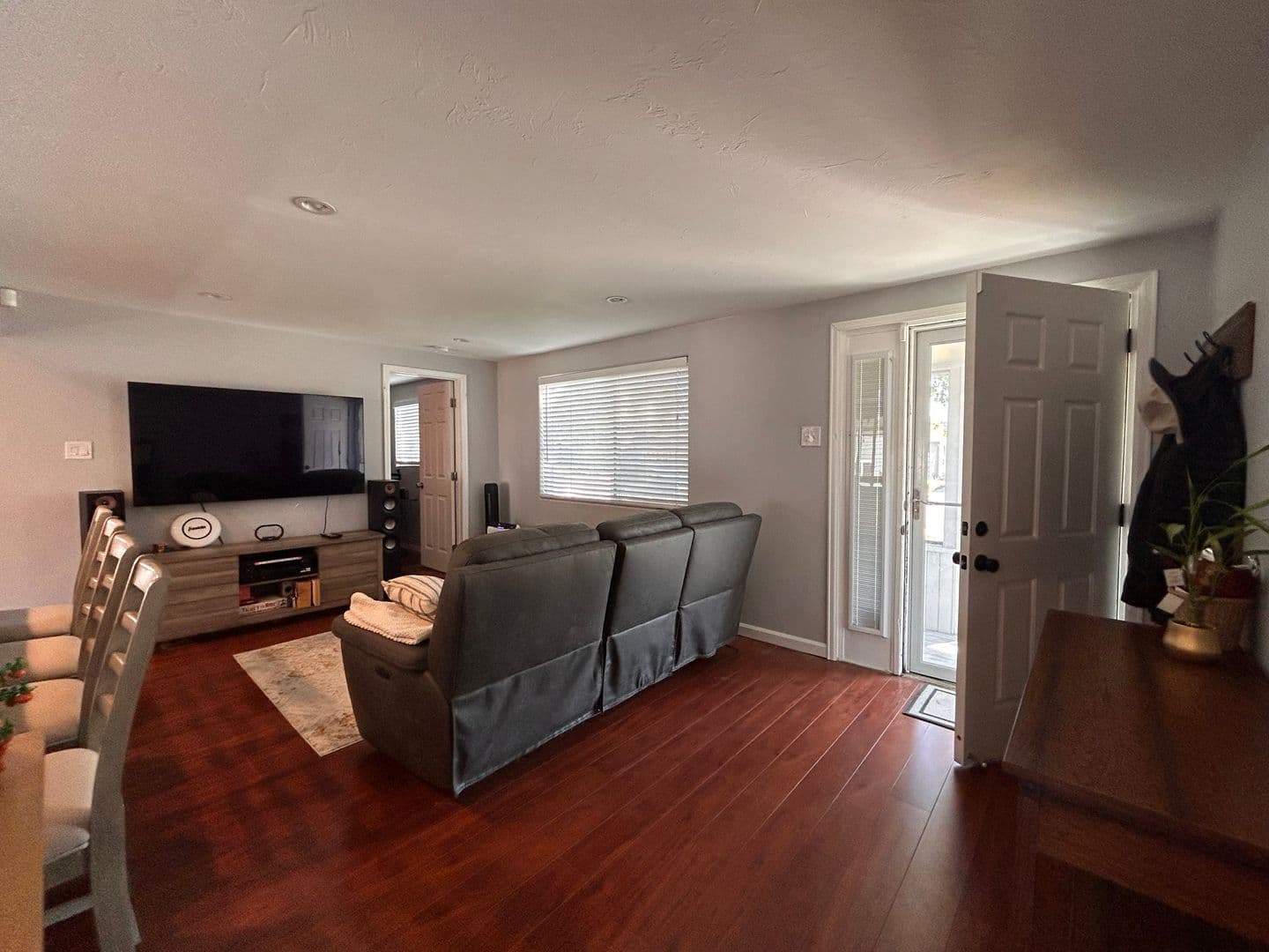 Denver House: 1571 W. Cedar Avenue