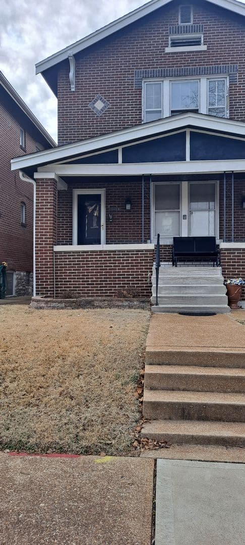 Saint Louis Apartment: 6021 Dewey Ave