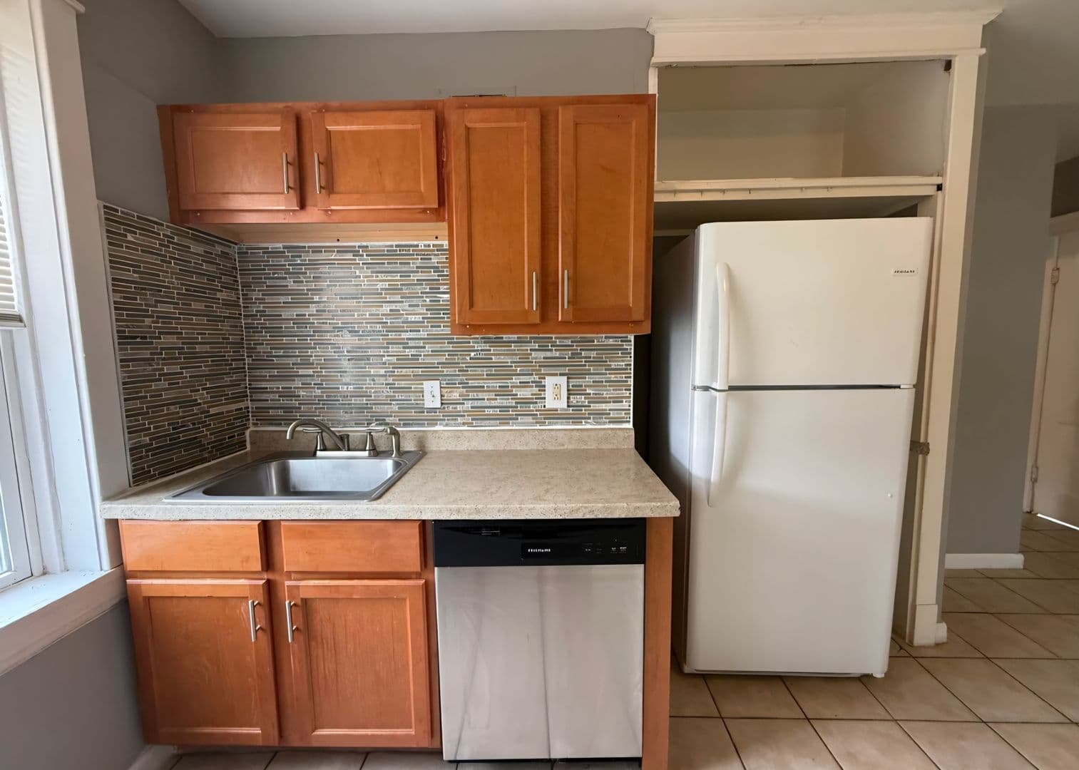 St.Louis Apartment: 5530 Louisiana Ave.