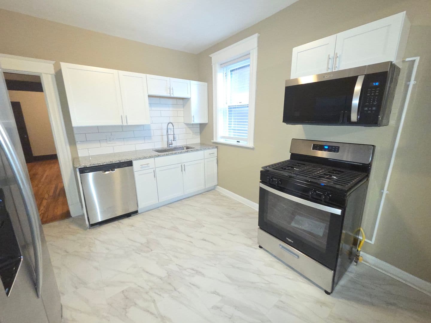 St. Louis Apartment: 4220 Shaw Blvd