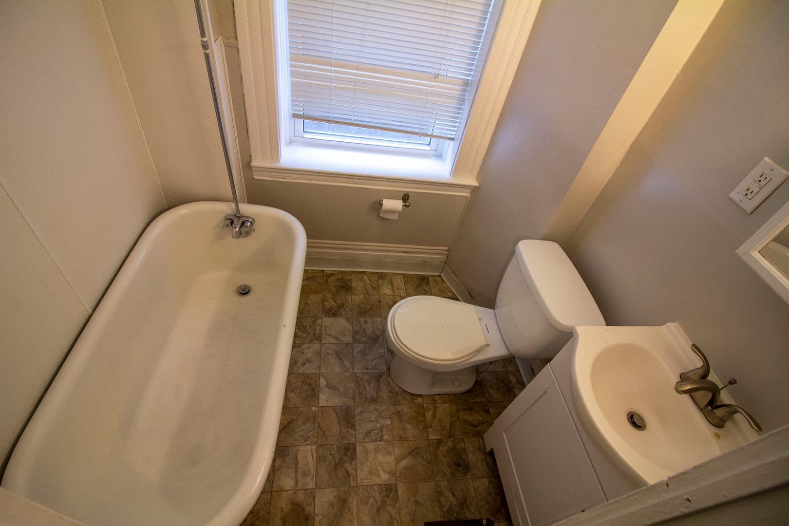 Saint Louis Apartment: 4265-67 Oleatha Ave