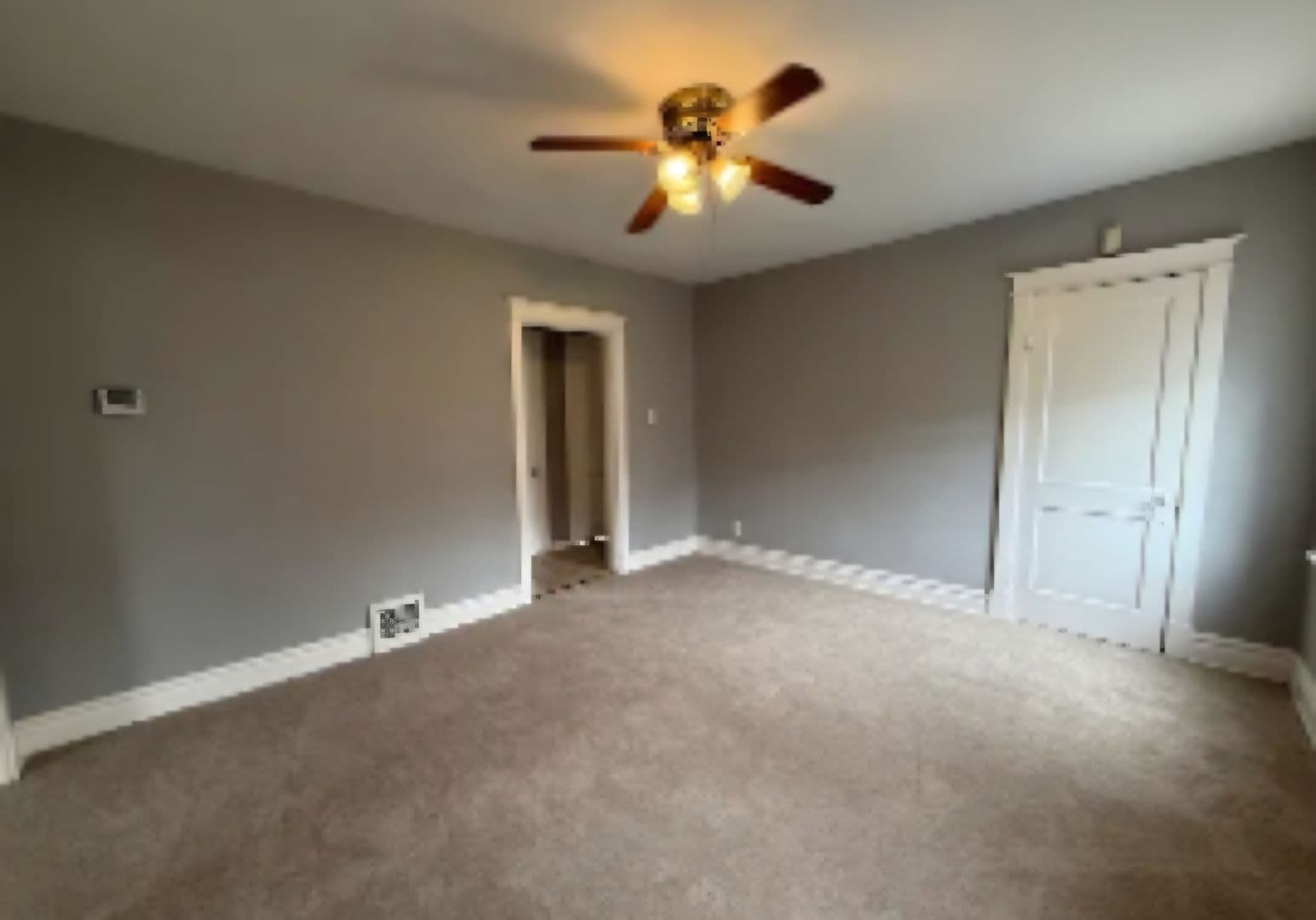 St.Louis Apartment: 5530 Louisiana Ave.