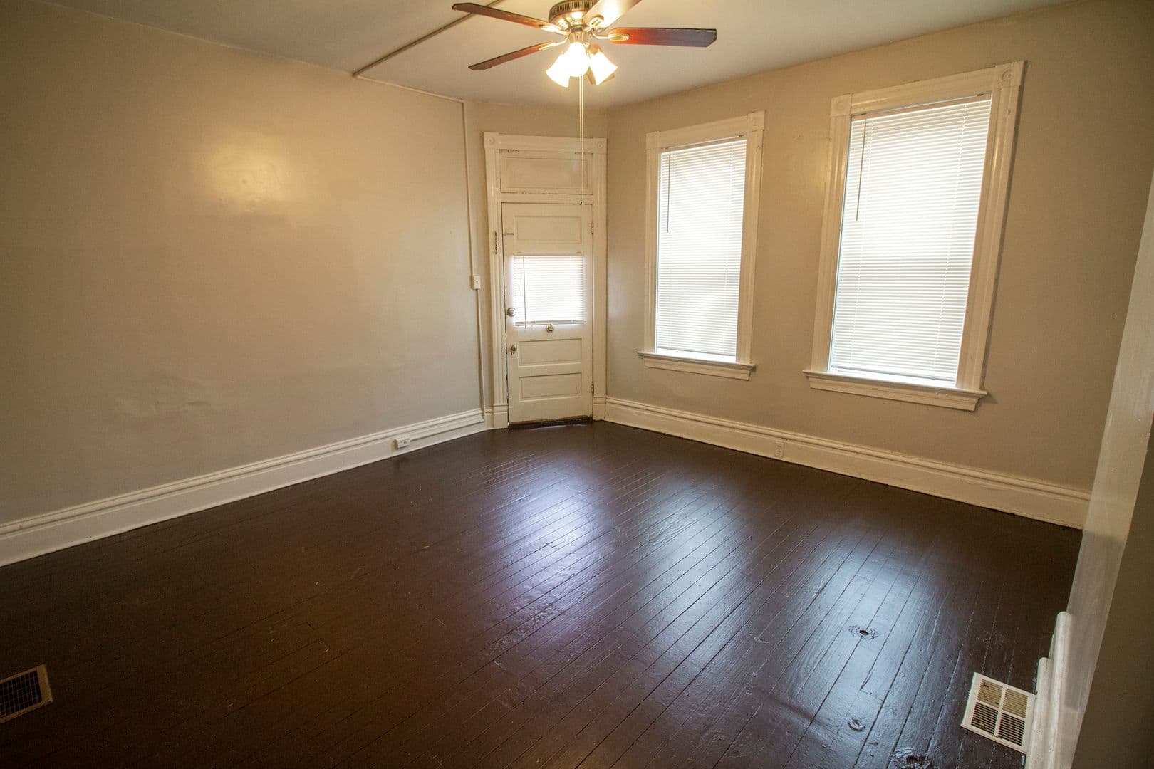 Saint Louis Apartment: 4265-67 Oleatha Ave