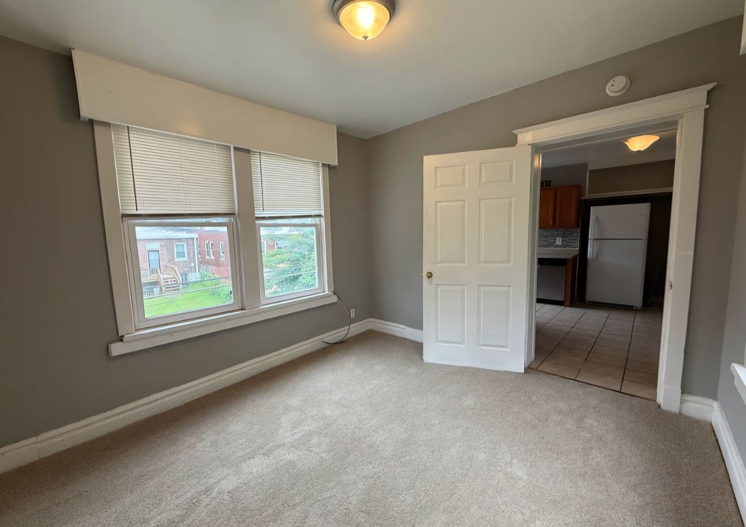 St.Louis Apartment: 5530 Louisiana Ave.