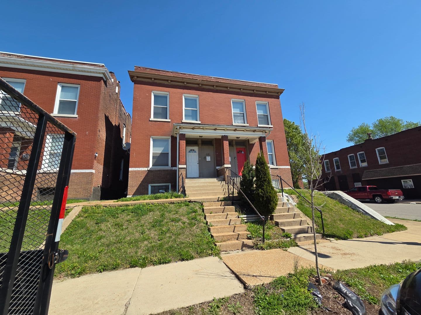 Saint Louis Apartment: 3131 Keokuk St.