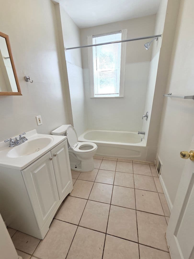 Saint Louis Apartment: 3131 Keokuk St.