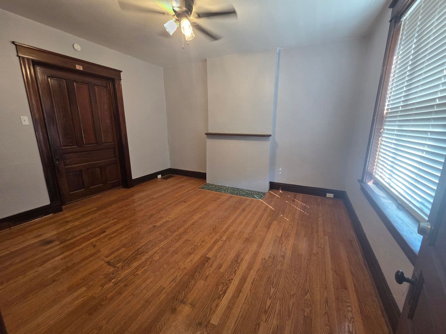 St Louis Apartment: 3451-3453 Iowa