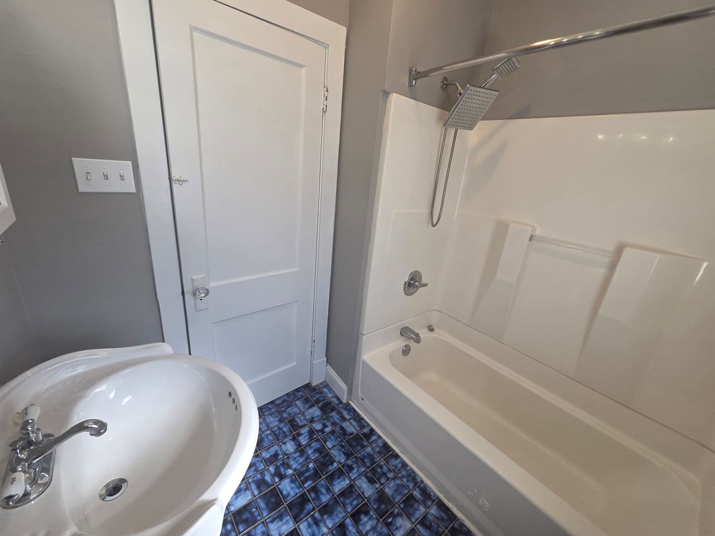 Saint Louis Apartment: 6021 Dewey Ave
