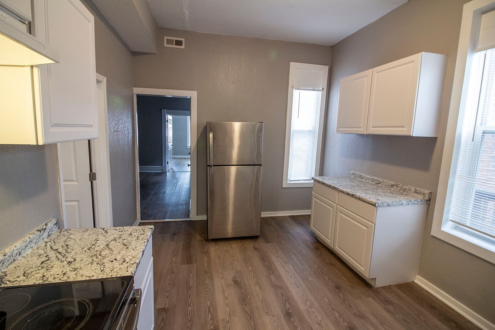 St. Louis Apartment: 1930-1932 Winnebago  Ave